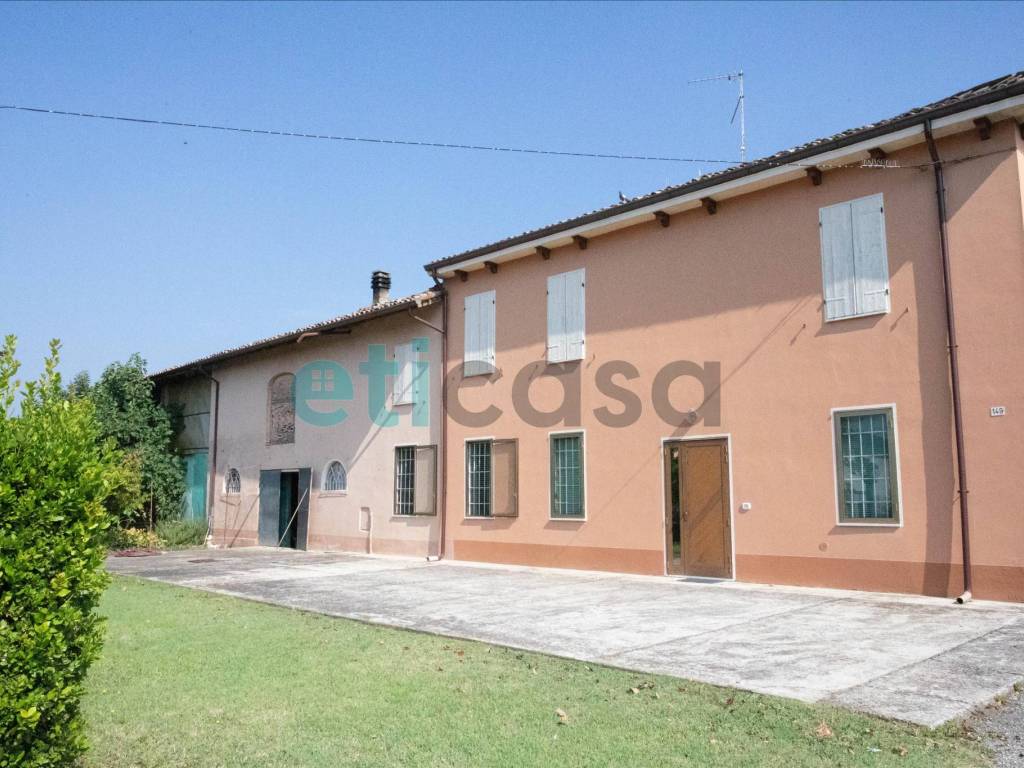 casa indipendente in vendita a Besenzone