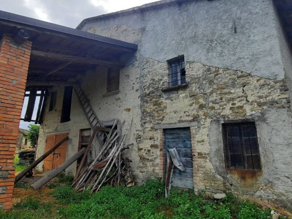 casa indipendente in vendita a Bettola