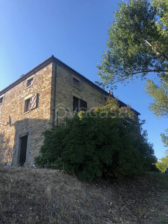 casa indipendente in vendita a Bettola