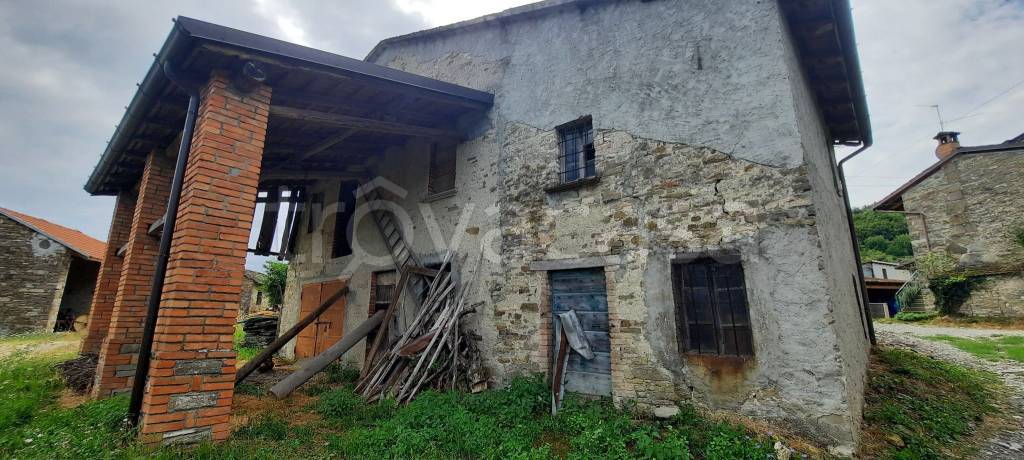 casa indipendente in vendita a Bettola