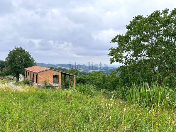 pentavano in vendita a Bettola