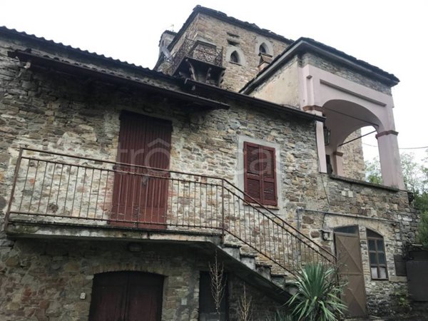 casa indipendente in vendita a Bettola