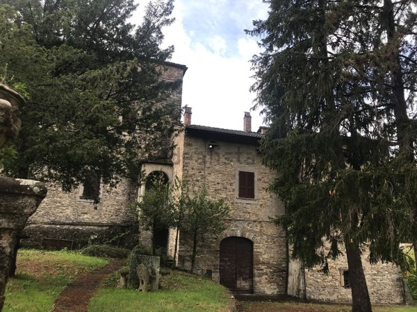 casale in vendita a Bettola