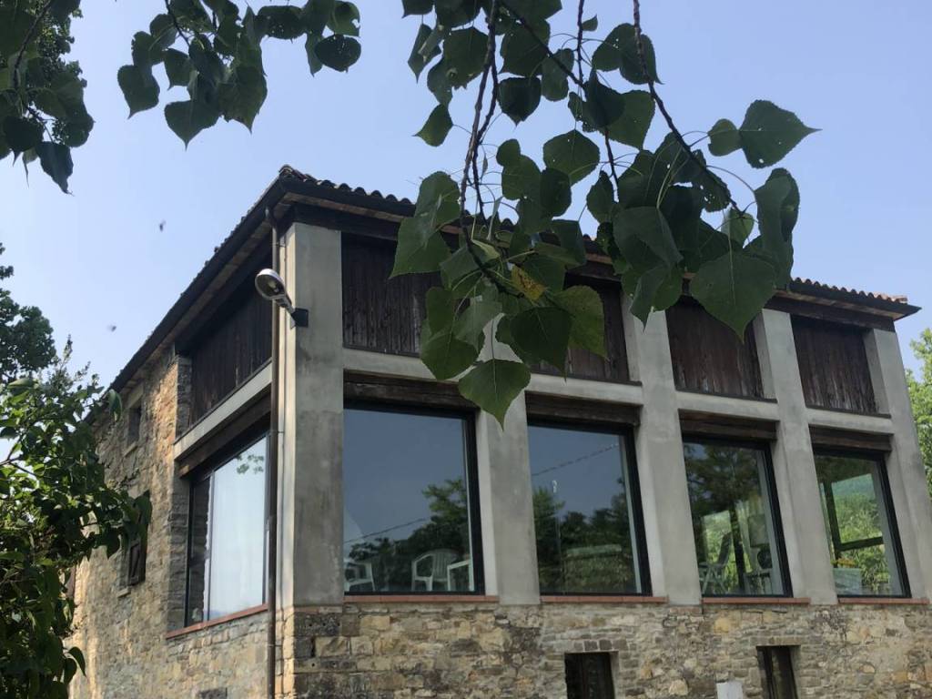 casa indipendente in vendita a Bettola