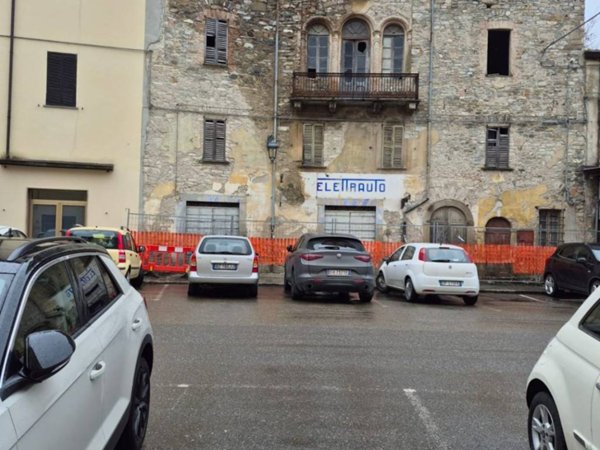 intera palazzina in vendita a Bettola