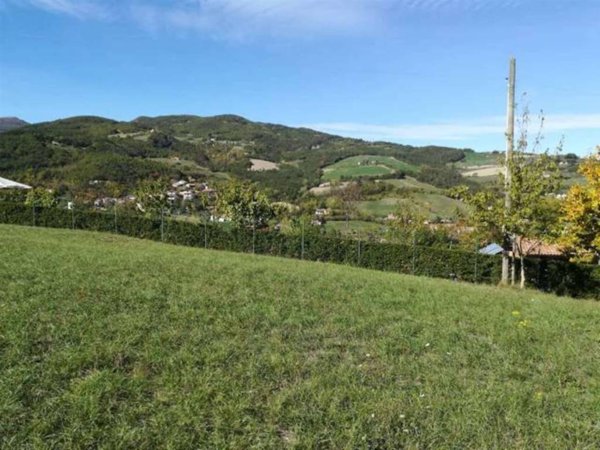 terreno edificabile in vendita a Bettola