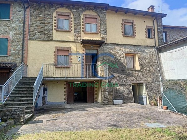 casa indipendente in vendita a Bettola