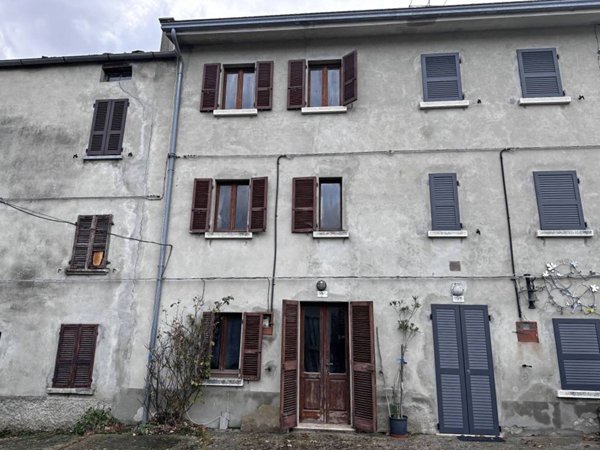 casa indipendente in vendita a Bettola