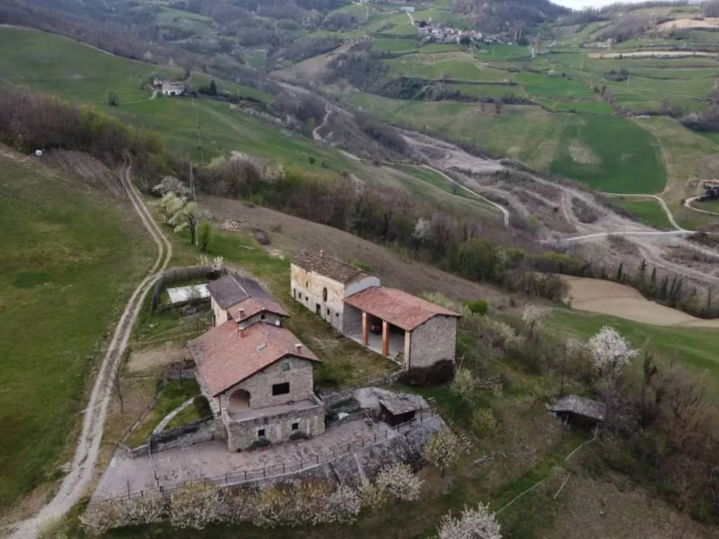casa indipendente in vendita a Bettola