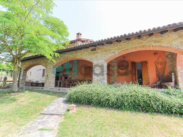 casa indipendente in vendita a Bettola