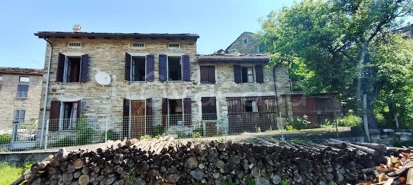 casa indipendente in vendita a Bettola