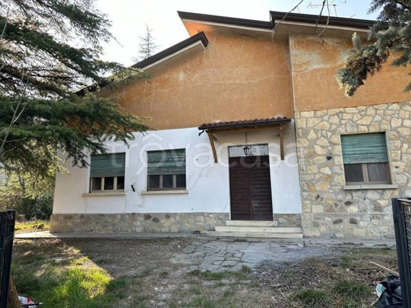 casa indipendente in vendita a Bettola