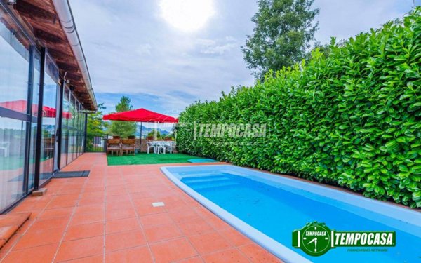 casa indipendente in vendita a Bettola