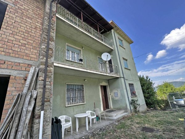 casa indipendente in vendita a Bettola