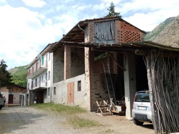 casa indipendente in vendita a Bettola