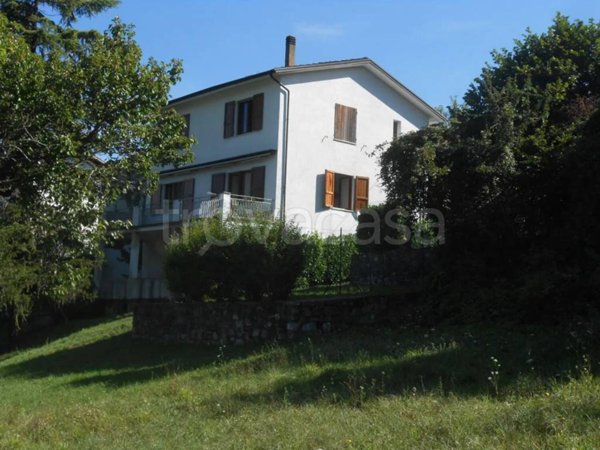 casa indipendente in vendita a Bettola