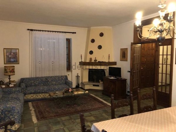 casa indipendente in vendita a Bettola