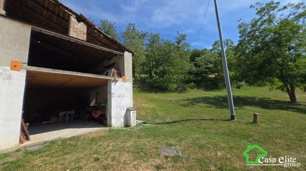 locale commerciale in vendita a Bettola