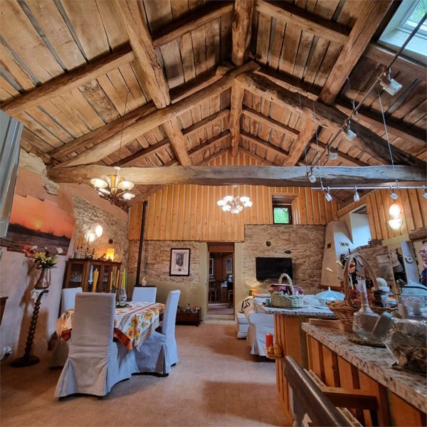 casa indipendente in vendita a Bettola