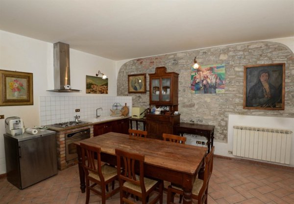 casa indipendente in vendita a Bettola