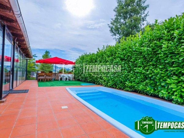 casa indipendente in vendita a Bettola