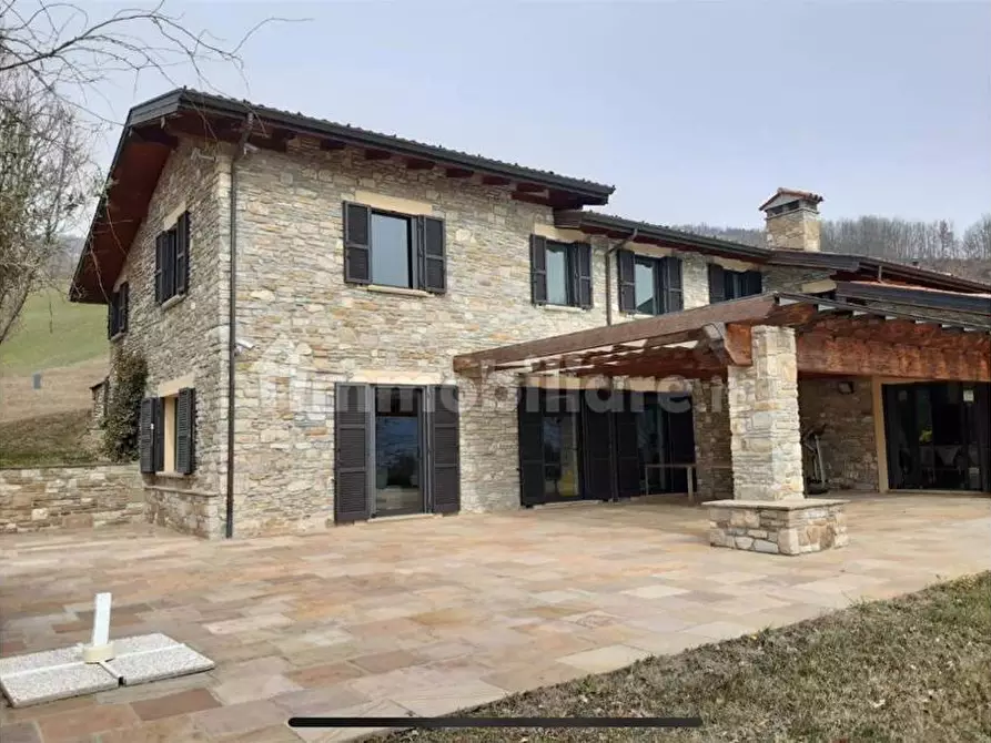 casa indipendente in vendita a Bettola