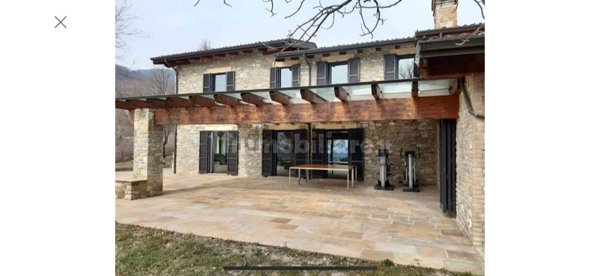 casa indipendente in vendita a Bettola