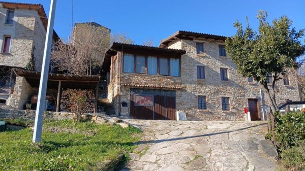 casa indipendente in vendita a Bettola in zona Padri