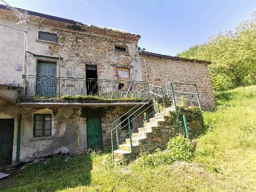 casa indipendente in vendita a Bettola