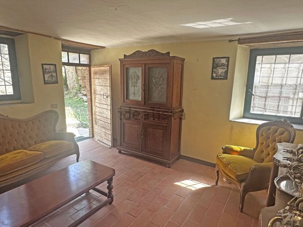 casa semindipendente in vendita a Bettola