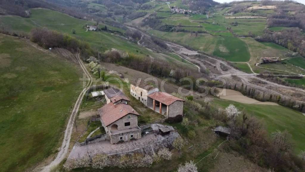 casa indipendente in vendita a Bettola