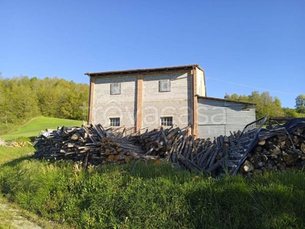 casa indipendente in vendita a Bettola