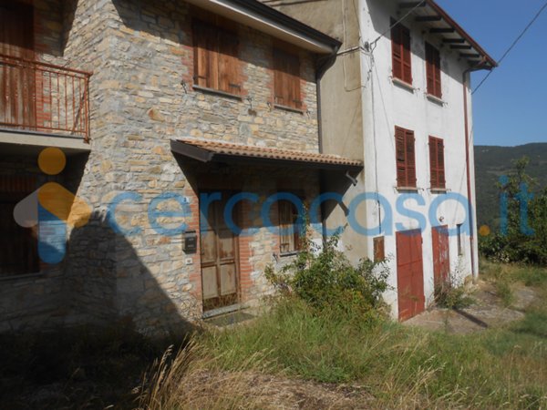 casa indipendente in vendita a Bettola