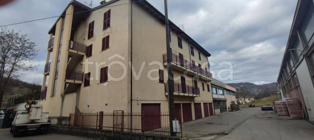 appartamento in vendita a Bettola in zona Roncovero