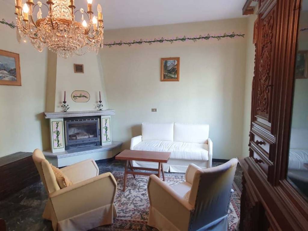 casa indipendente in vendita a Bettola