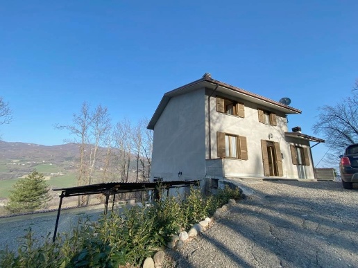 casa indipendente in vendita a Bettola in zona Roncovero