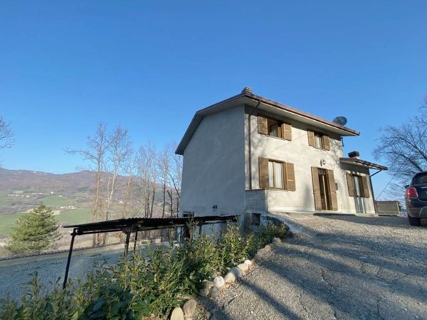 casa indipendente in vendita a Bettola in zona Roncovero