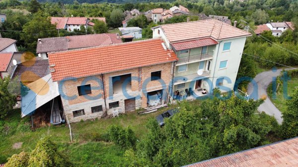 casa indipendente in vendita a Bettola in zona Roncovero