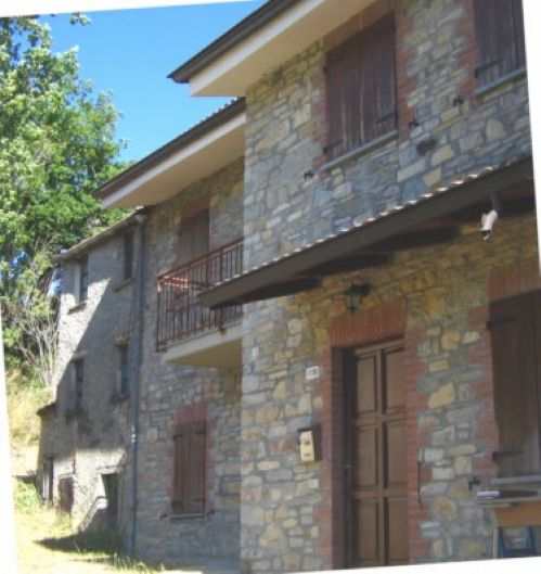 casale in vendita a Bettola in zona Roncovero