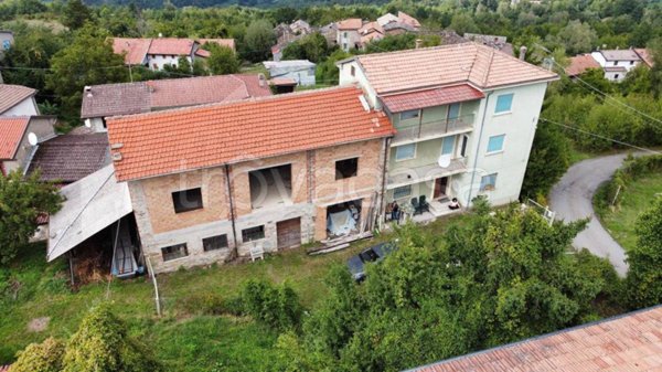casa indipendente in vendita a Bettola in zona Roncovero