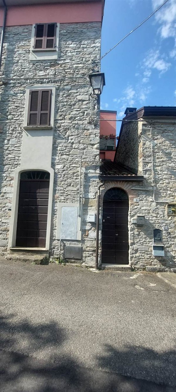 casa indipendente in vendita a Bettola