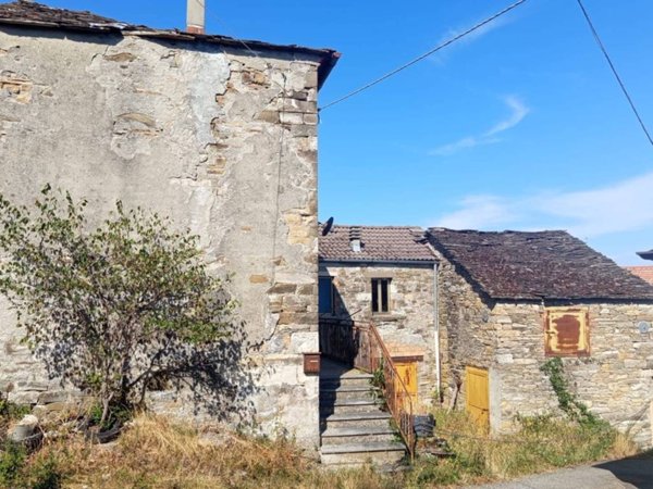 casa indipendente in vendita a Bettola in zona Roncovero