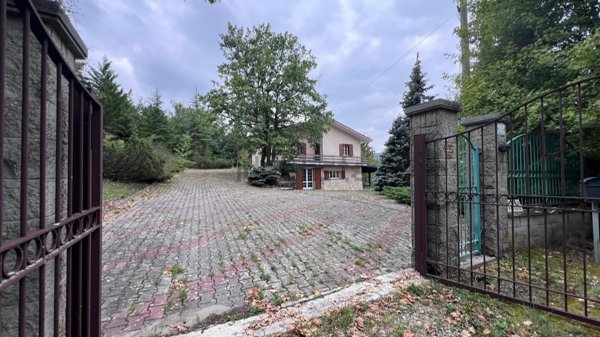 casa indipendente in vendita a Bettola in zona Roncovero