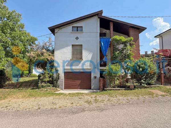 casa indipendente in vendita a Bettola in zona Roncovero