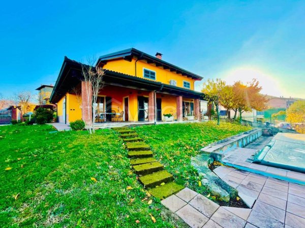 casa indipendente in vendita a Bobbio