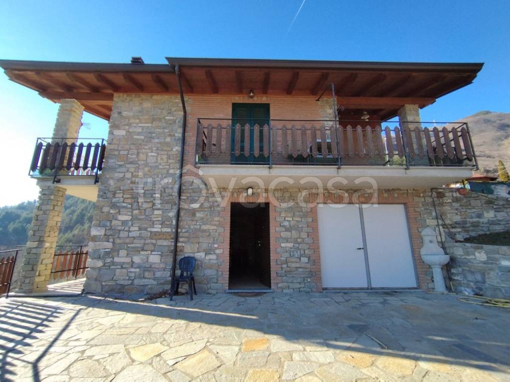 casa indipendente in vendita a Bobbio in zona Santa Maria