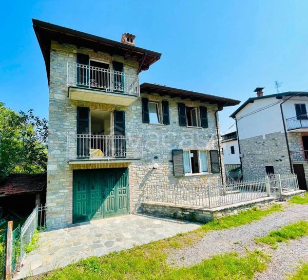 casa indipendente in vendita a Bobbio in zona Cassolo