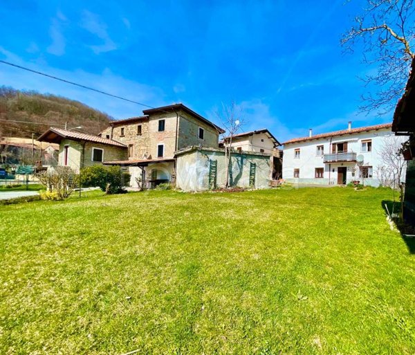 casa indipendente in vendita a Bobbio