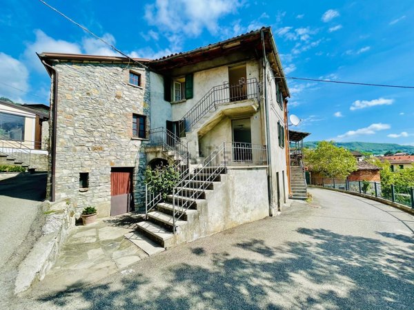 quadrivano in vendita a Bobbio in zona Santa Maria