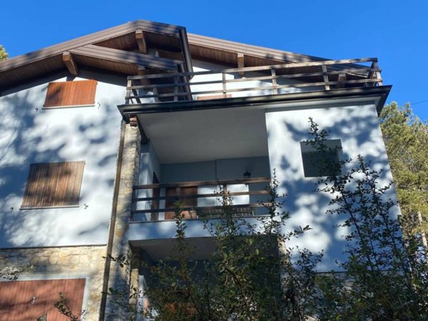casa indipendente in vendita a Bobbio in zona Brugnoni